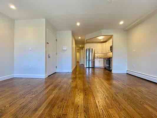 Primary Photo - 458 E 29th St