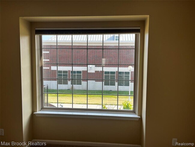 Foto del edificio - 3177 Newbury Pl