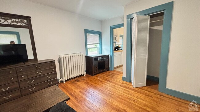 Foto del edificio - 834 Warren St