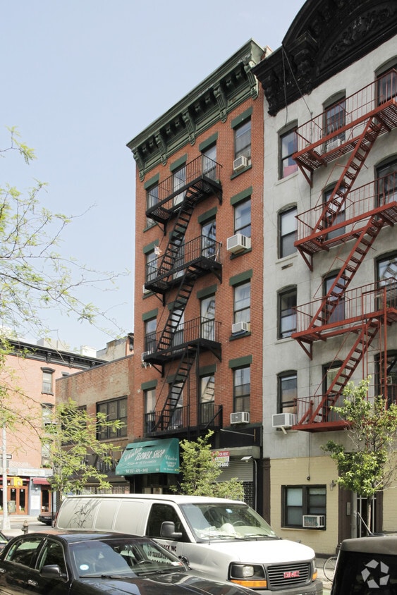 Building Photo - 156 Stanton St