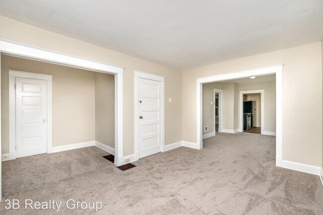 Building Photo - 2 br, 1 bath House - 2243 Hannaford Ave.