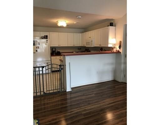 Primary Photo - 300 Allerton Commons Ln