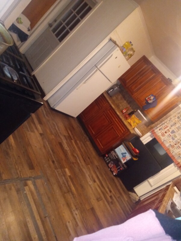 Primary Photo - 403 W Newell St