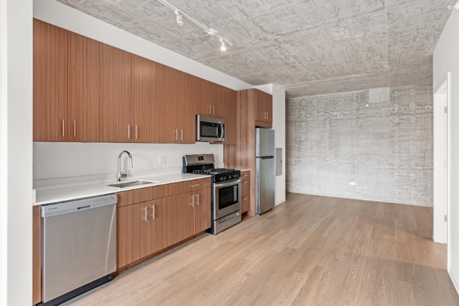 Building Photo - 1354 S Wabash Ave