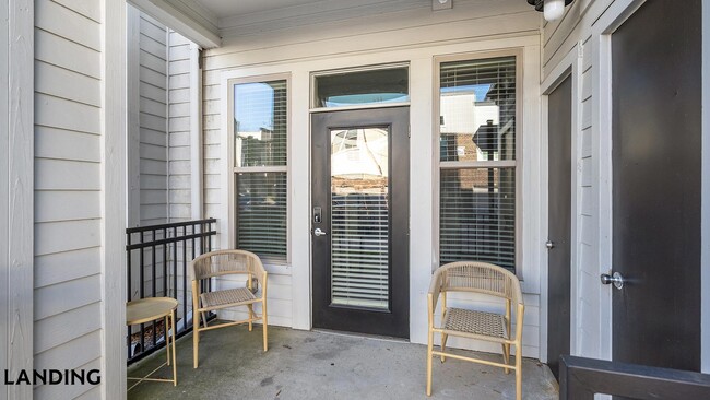 Foto del edificio - 10051 Perimeter Station Dr