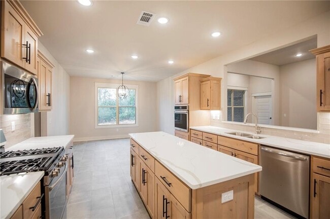 Building Photo - 1371 Padova Ave