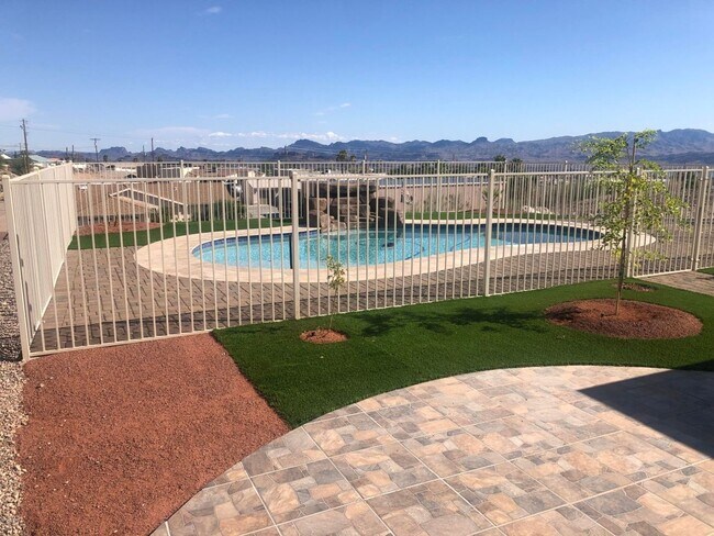 Building Photo - 3 Bedroom 3.5 Bath POOL HOME Central LHC!! Long Term Unfurnished!