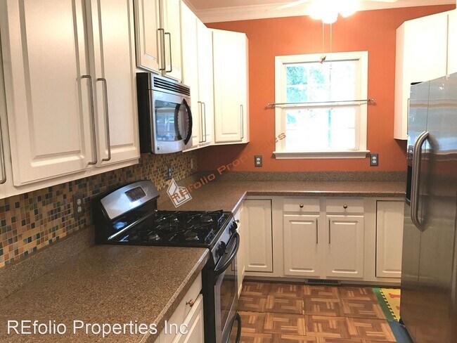 Building Photo - 3 br, 4 bath House - 5300 Goldenglow Way