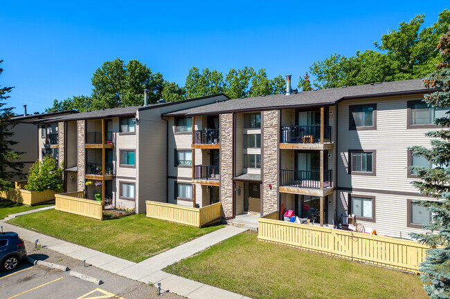 Building Photo - Castleview Park
