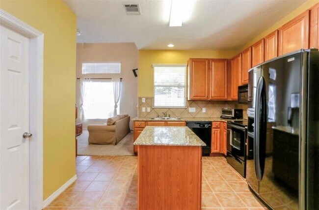 Building Photo - 815 Sterling Creek Cir
