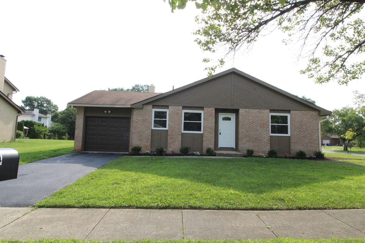 Primary Photo - 1824 Quarry Ridge Dr