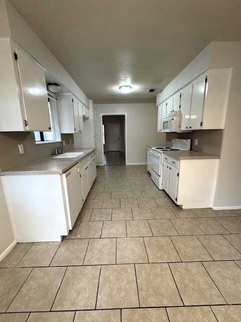 Kitchen - 2470 Oak Park