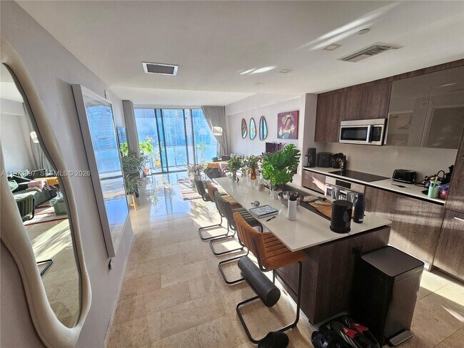 Foto del edificio - 68 SE 6th St