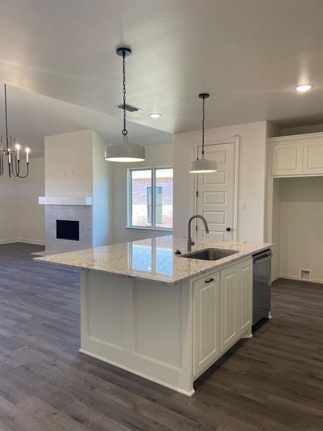 Foto del edificio - Available Now! Show Stopping New Construct...