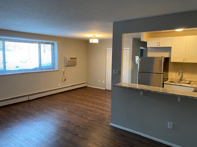 Foto del edificio - 29655 Detroit Rd