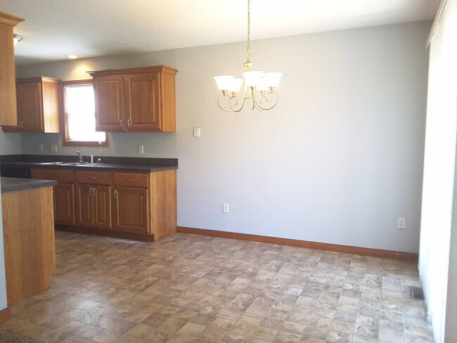 Foto del edificio - Beautiful 3 Bedroom 2 Bath Home in Elkhart!