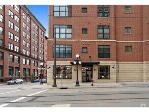 Building Photo - 270 4th St E
