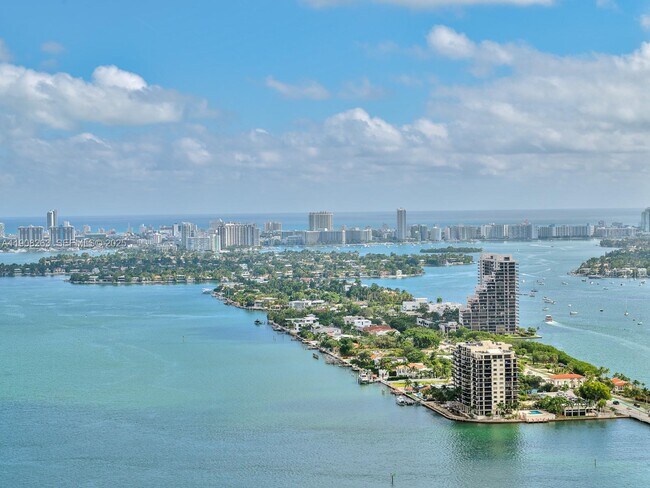 Foto del edificio - 1750 N Bayshore Dr