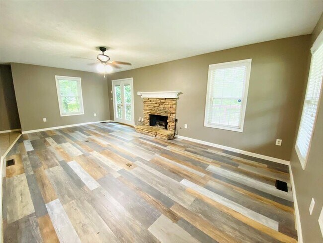 Foto del edificio - 4090 Riversong Dr NW
