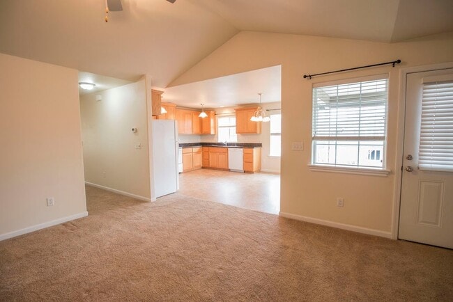 Building Photo - 2513 Corona Ave