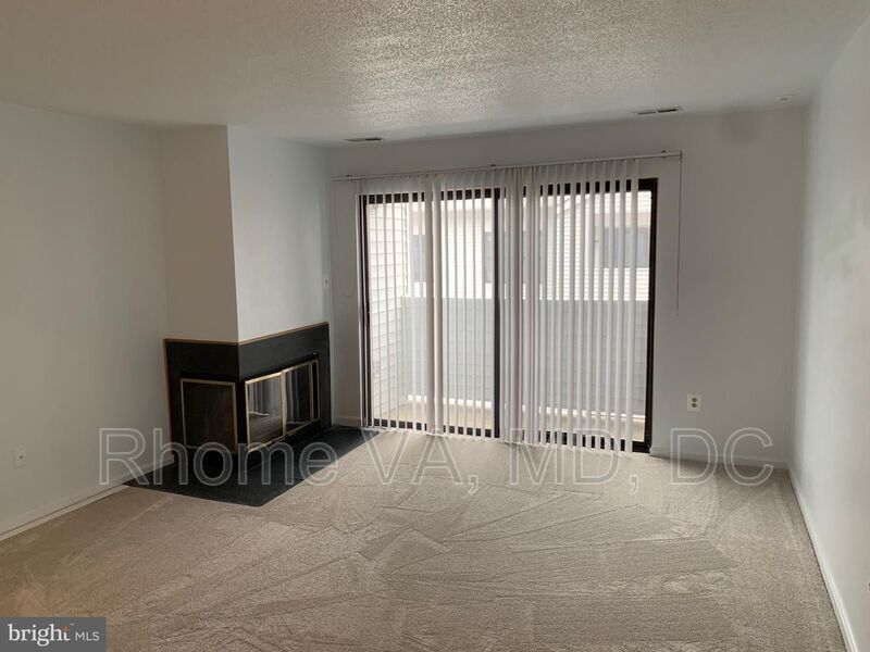 Foto principal - 1625 Carriage House Terrace