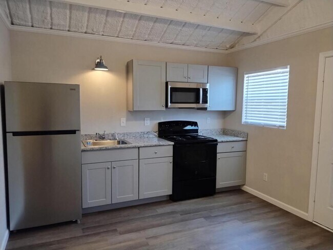 Foto del edificio - 12198 Farm to Market Rd 730 N