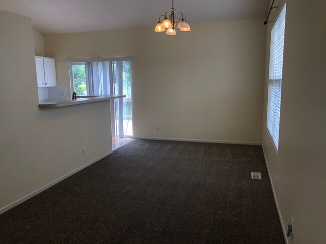 Foto del edificio - Great Home For Rent in Bellevue!