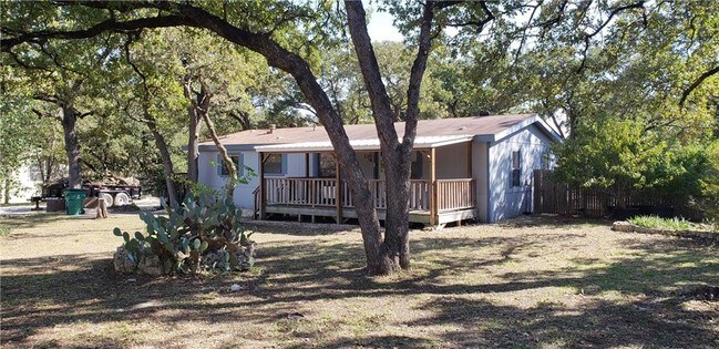 Building Photo - 1104 Bluebonnet Dr