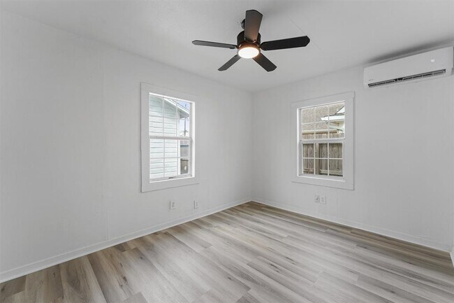 Foto del edificio - 8514 Spaulding St