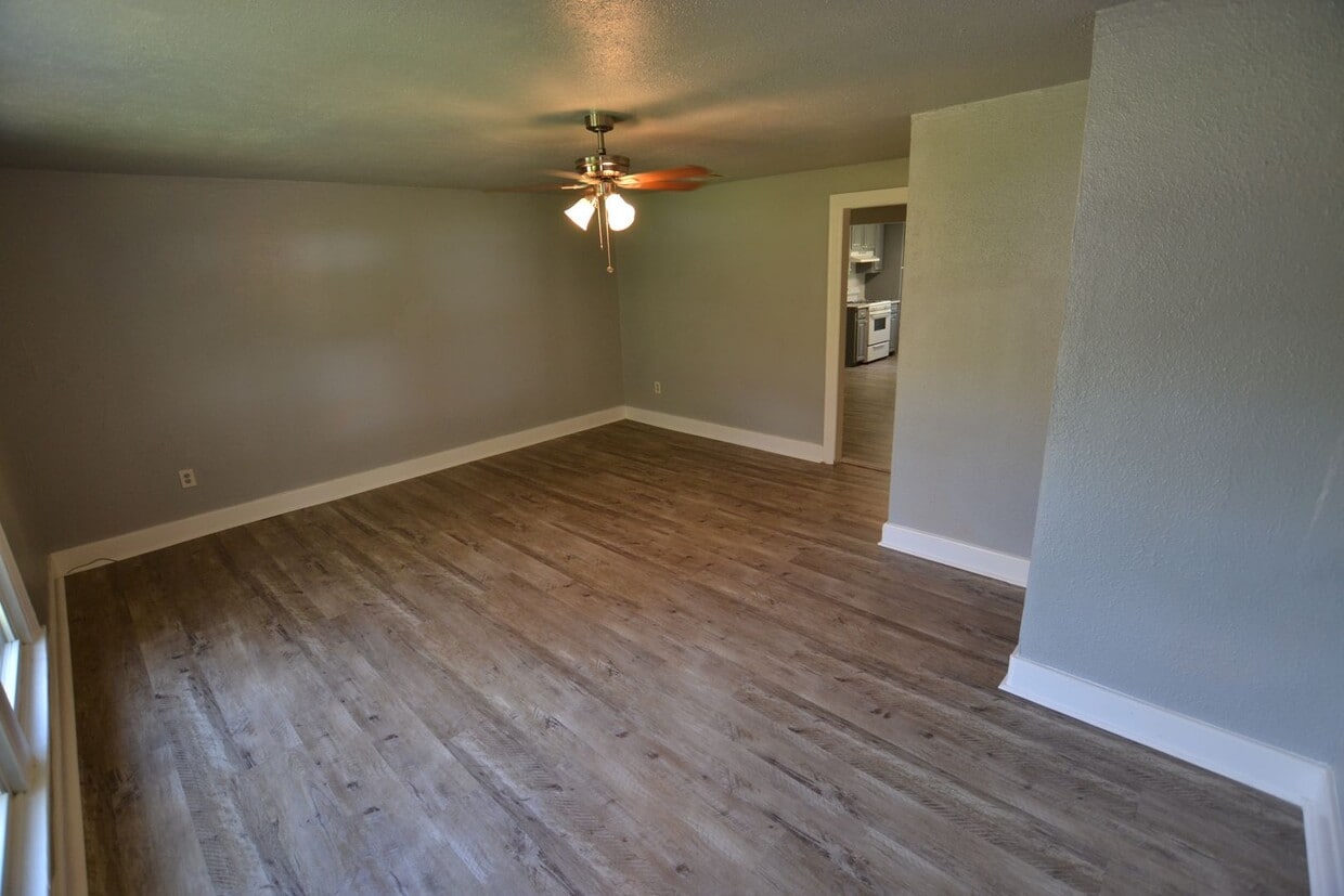 Primary Photo - Updated, 3 bedroom, 2 bath home on treed l...