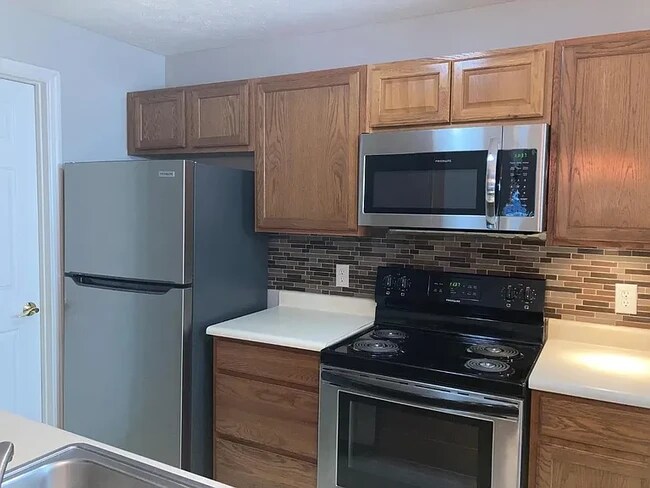Foto del edificio - 7594 Shawnee Ln