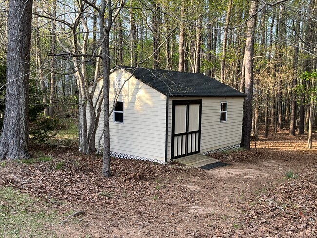 Building Photo - 345 Persimmon Dr