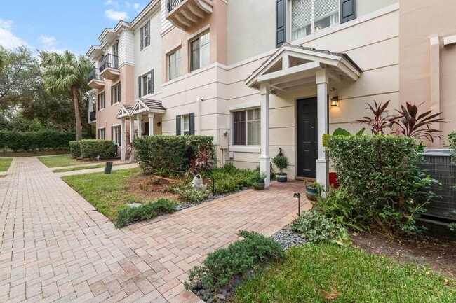 Foto del edificio - 3643 NW 5th Ter