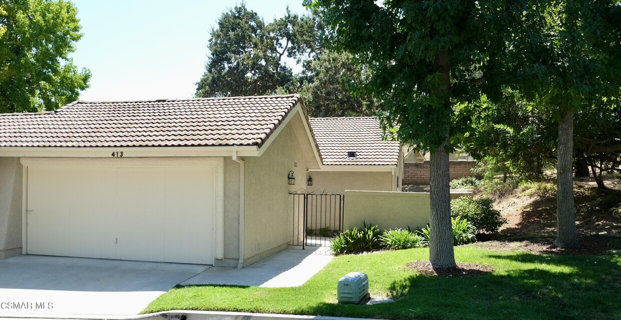 Primary Photo - 413 Vista Dorado Ln