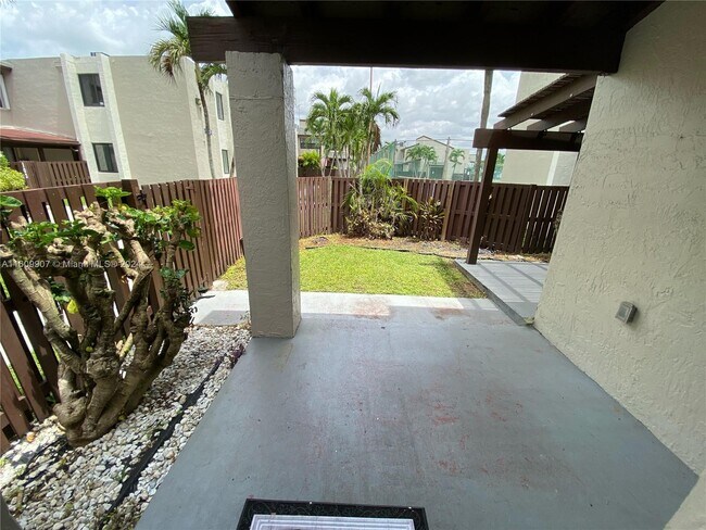 Foto del edificio - 10304 NW 9th St Cir