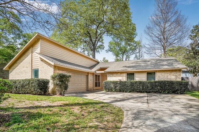 Building Photo - 3203 Silver Falls Dr