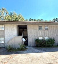 Building Photo - 401 Oakridge Bend