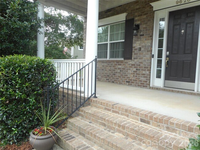 Building Photo - 9628 Daufuskie Dr