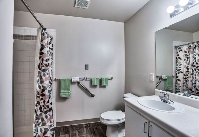 Building Photo - Lockwood of Waterford 55 + Living