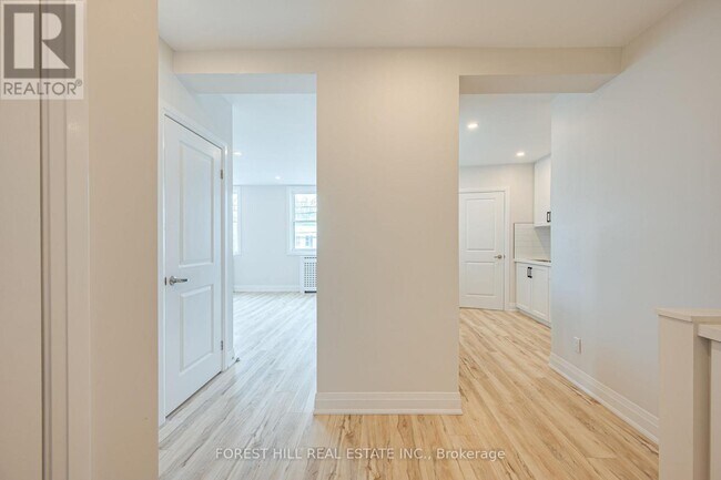Photo du bâtiment - 7725 Yonge St
