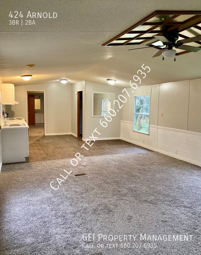 Building Photo - 424 Arnold Dr