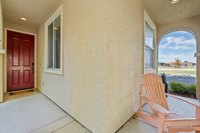 Photo - 5183 Bissett Way House