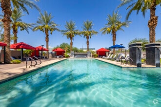 Building Photo - CIRQ 44