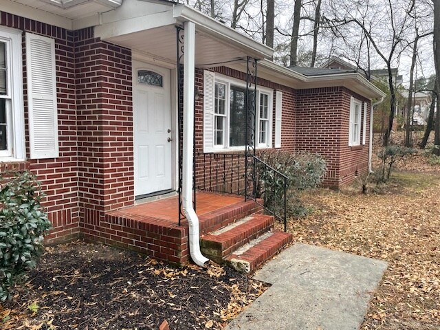 Primary Photo - 1810 Maple St