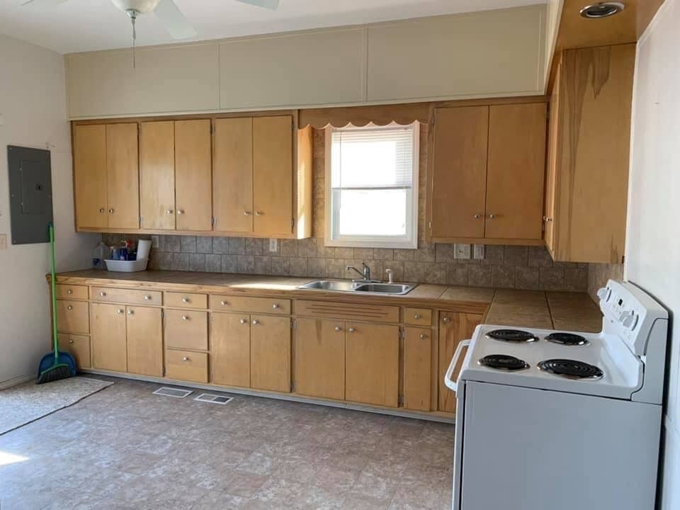 220 3rd St SE, Watertown, SD 57201 House Rental in Watertown, SD