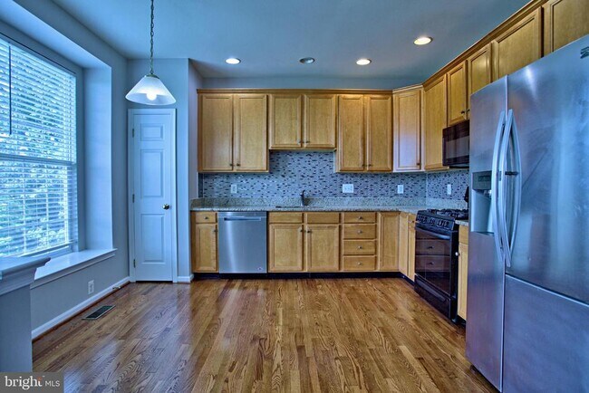 Building Photo - 19763 Estancia Terrace