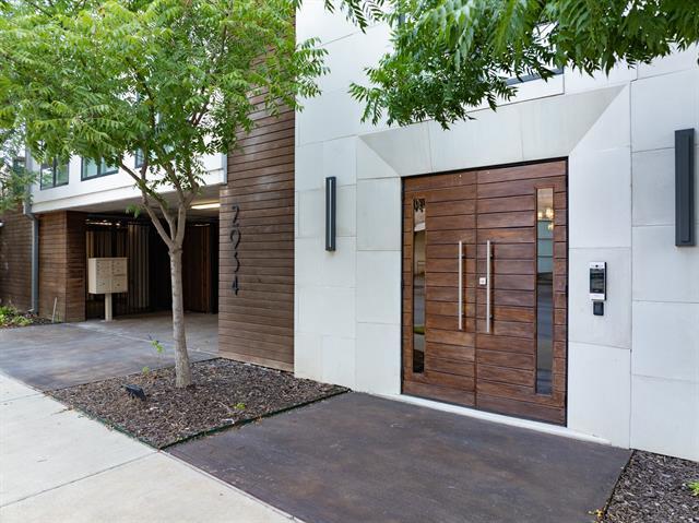 Foto del edificio - 2934 N Hall St