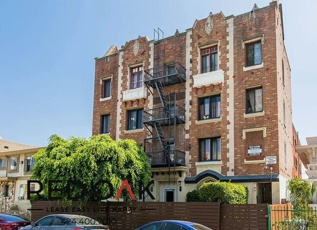 Foto del edificio - 238 S Mariposa Ave