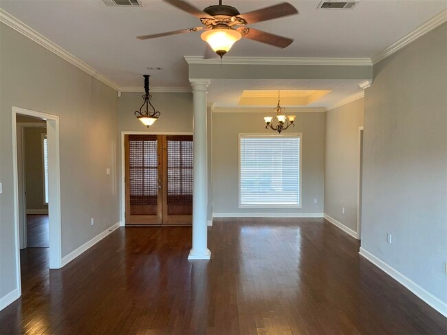 Building Photo - 334 Red Cedar Dr
