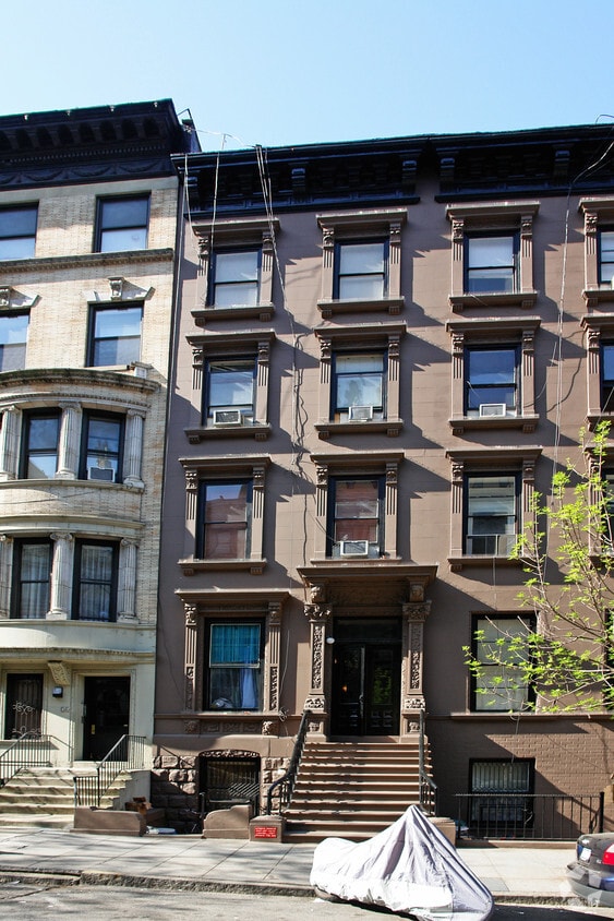 Building Photo - 38 W 85th St